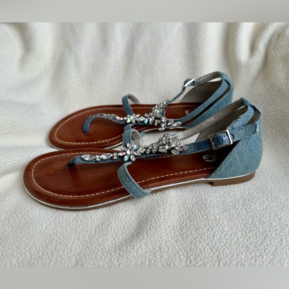 New Guess Rihnestone cloudwalker sandals - size 9M - Picture 3 of 6